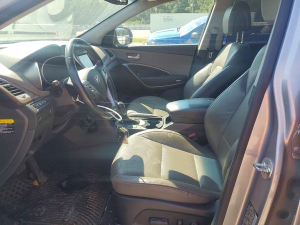 2018 HYUNDAI SANTA FE SE Premium pkg