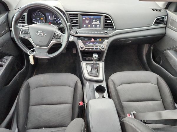 2017 HYUNDAI ELANTRA