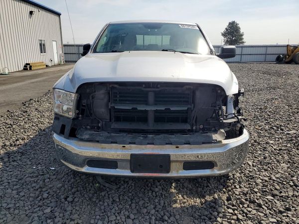 2018 RAM 1500 SLT