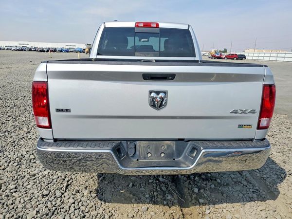 2018 RAM 1500 SLT