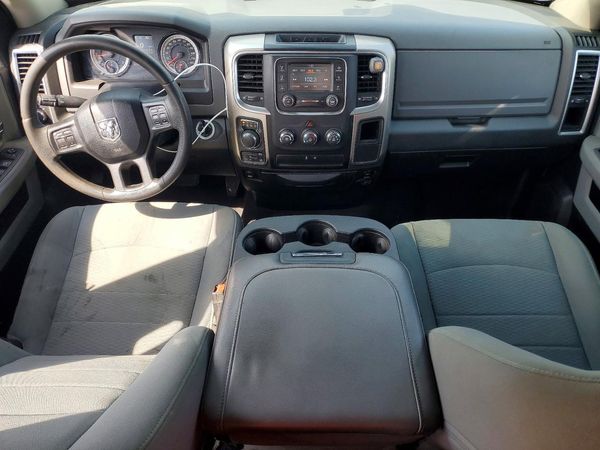 2018 RAM 1500 SLT