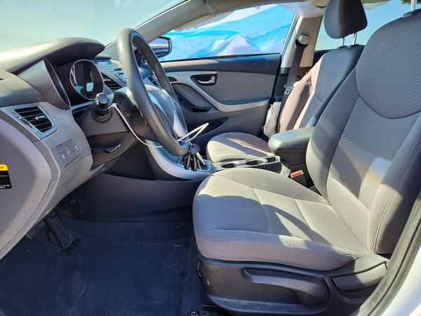 2015 HYUNDAI ELANTRA GLS(Middle)