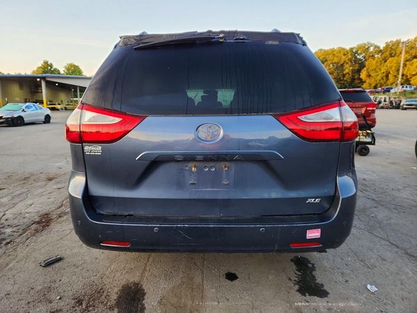 2017 TOYOTA SIENNA