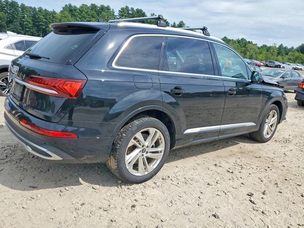 2023 AUDI Q7 quattro Premium Plus