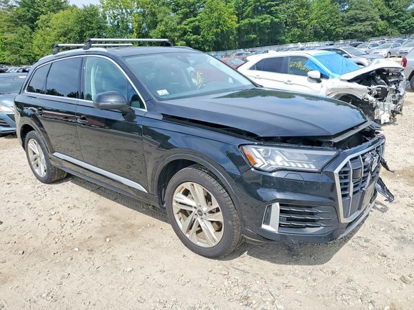 2023 AUDI Q7 quattro Premium Plus