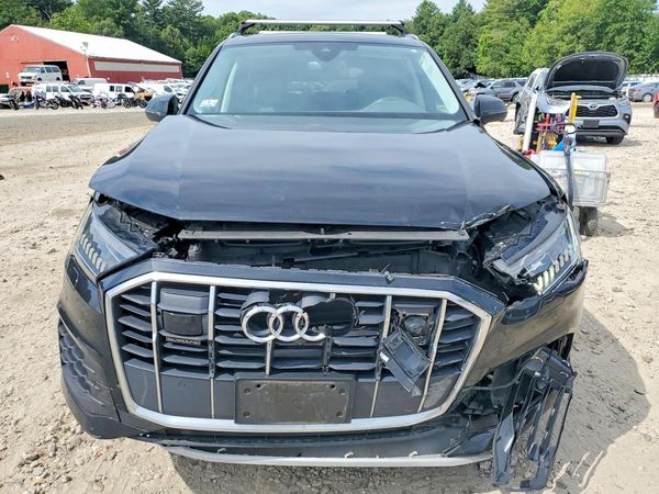2023 AUDI Q7 quattro Premium Plus