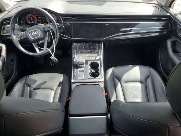 2023 AUDI Q7 quattro Premium Plus