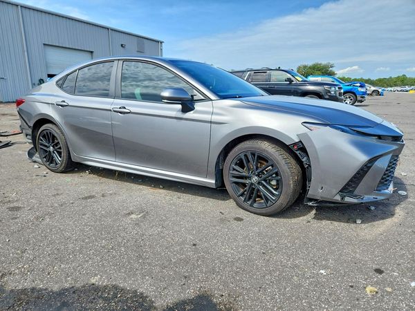 2025 TOYOTA CAMRY