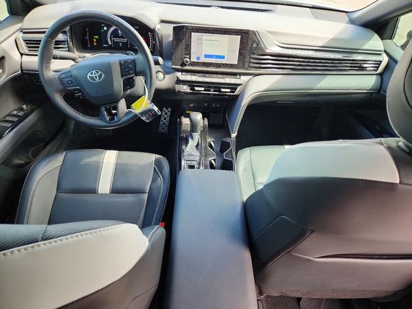 2025 TOYOTA CAMRY