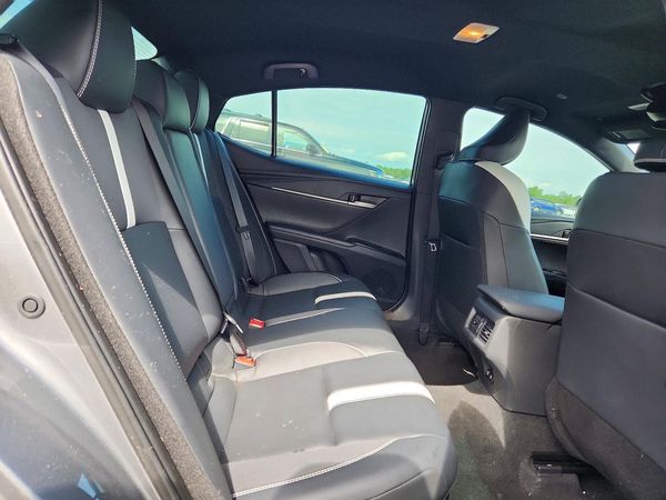 2025 TOYOTA CAMRY