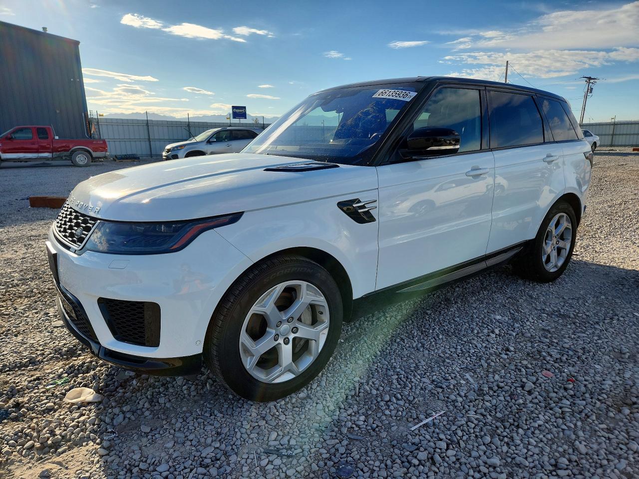 2019 LAND ROVER RANGE ROVER SPORT HSE — Front 3/4