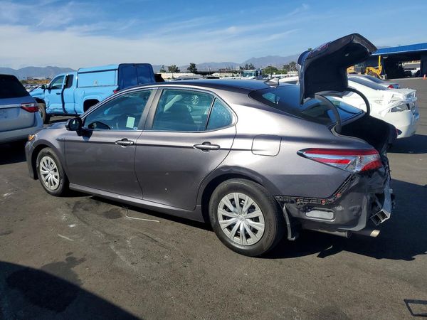 2019 TOYOTA CAMRY