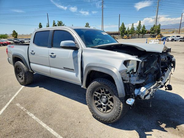 2019 TOYOTA TACOMA SR5