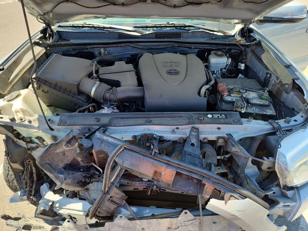 2019 TOYOTA TACOMA SR5