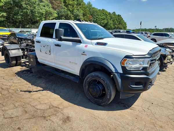 2022 RAM 5500 CREW CAB CHASSIS