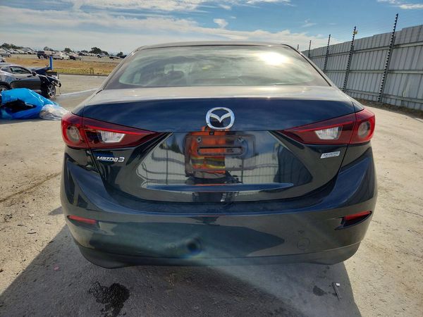 2018 MAZDA 3 Sport