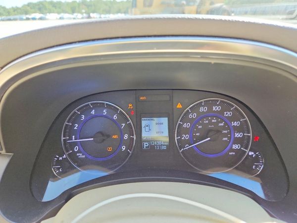 2017 INFINITI QX70