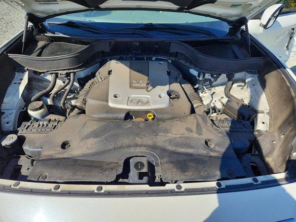 2017 INFINITI QX70