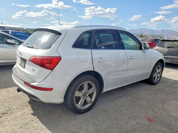 2012 AUDI Q5 Premium Plus