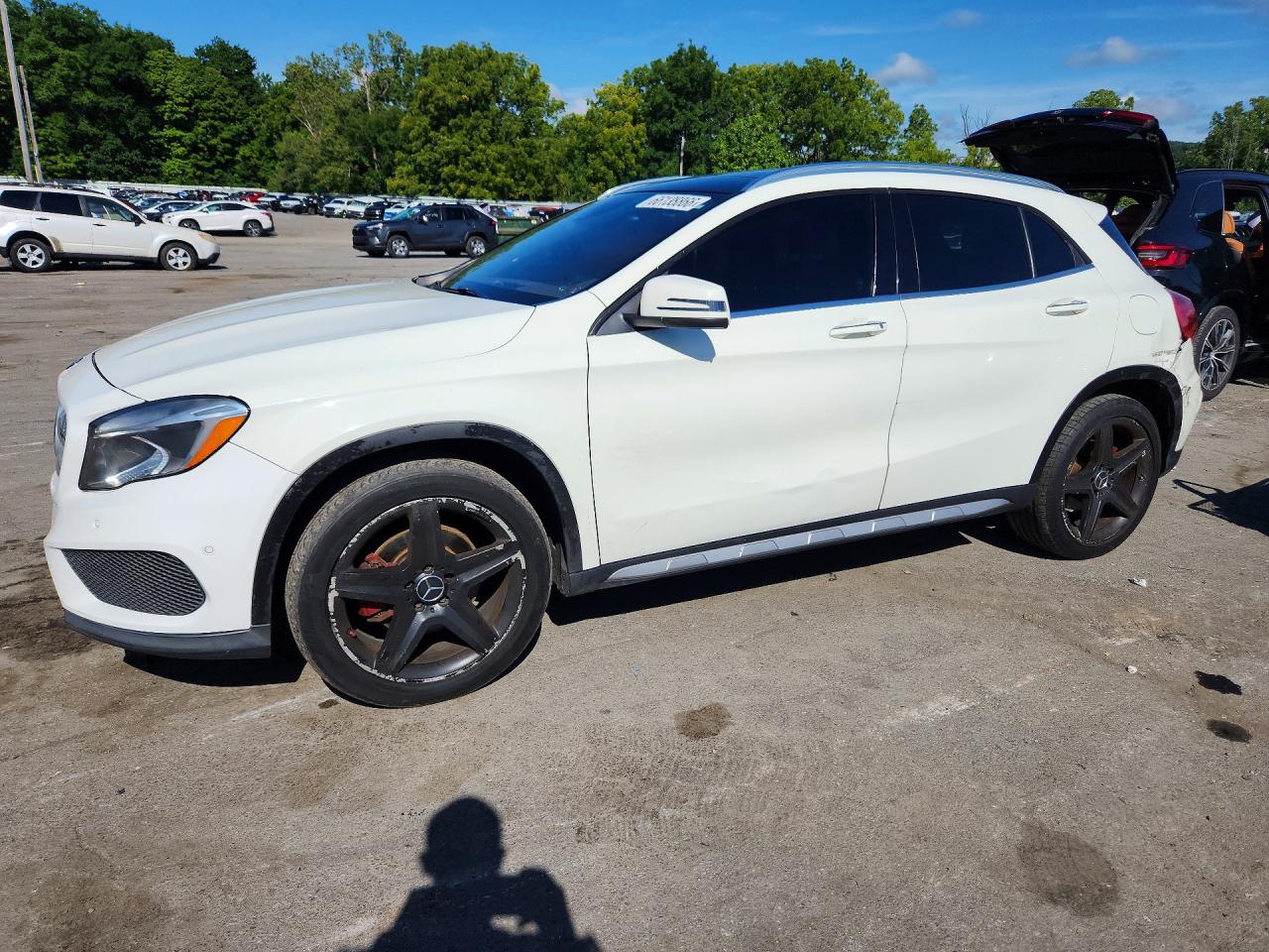 2015 MERCEDES-BENZ GLA
