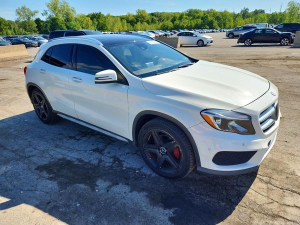 2015 MERCEDES-BENZ GLA