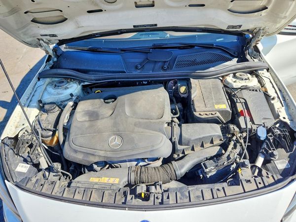 2015 MERCEDES-BENZ GLA