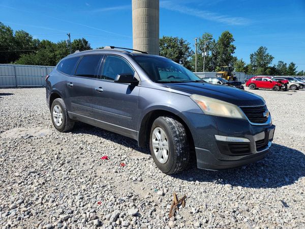 2014 CHEVROLET TRAVERSE LS