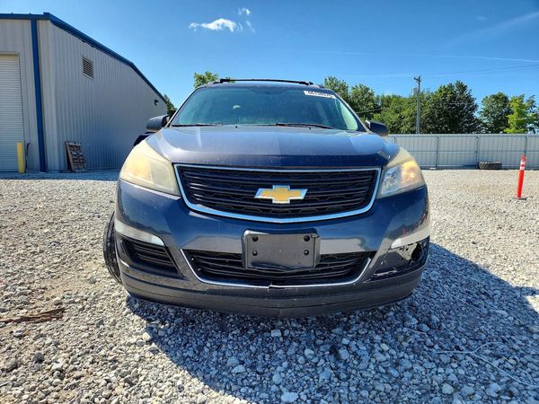 2014 CHEVROLET TRAVERSE LS