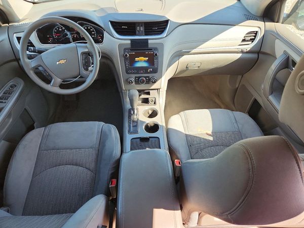 2014 CHEVROLET TRAVERSE LS