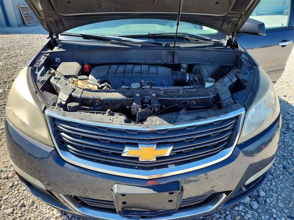 2014 CHEVROLET TRAVERSE LS