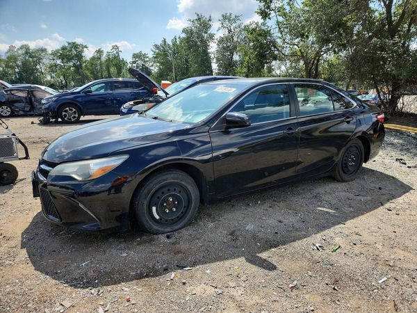 2015 TOYOTA CAMRY