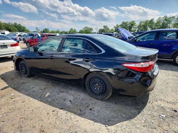 2015 TOYOTA CAMRY
