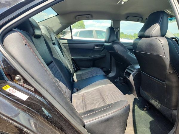 2015 TOYOTA CAMRY