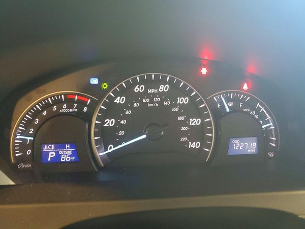 2012 TOYOTA CAMRY