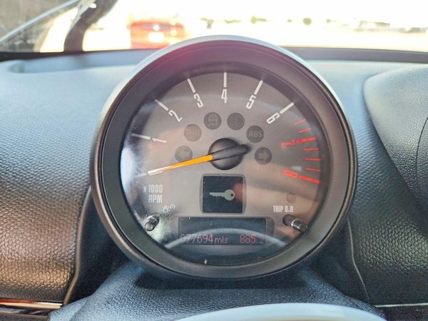 2016 MINI COOPER