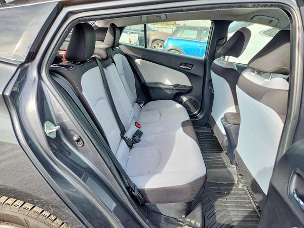 2019 TOYOTA PRIUS
