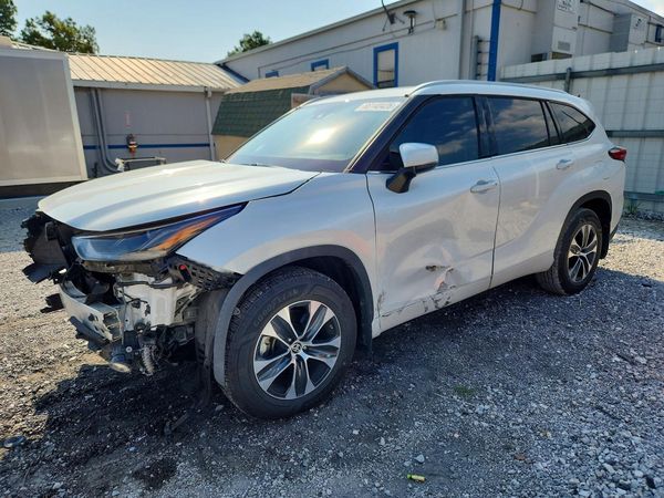 2022 TOYOTA HIGHLANDER