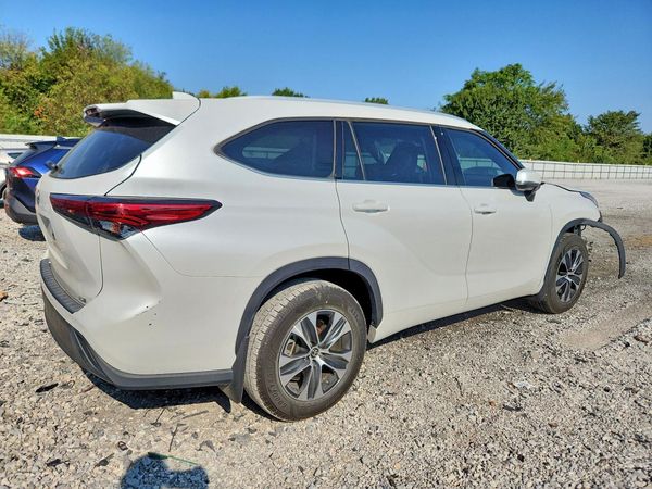 2022 TOYOTA HIGHLANDER