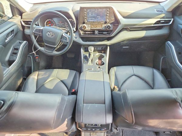 2022 TOYOTA HIGHLANDER