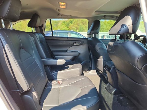 2022 TOYOTA HIGHLANDER
