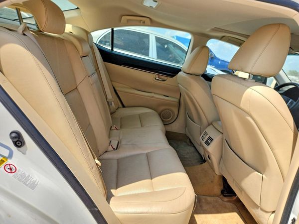 2014 LEXUS ES