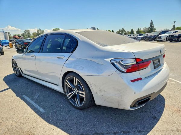 2019 BMW 740