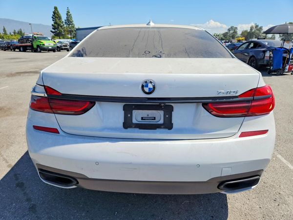 2019 BMW 740