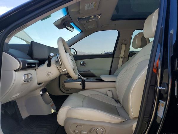 2025 GENESIS GV60