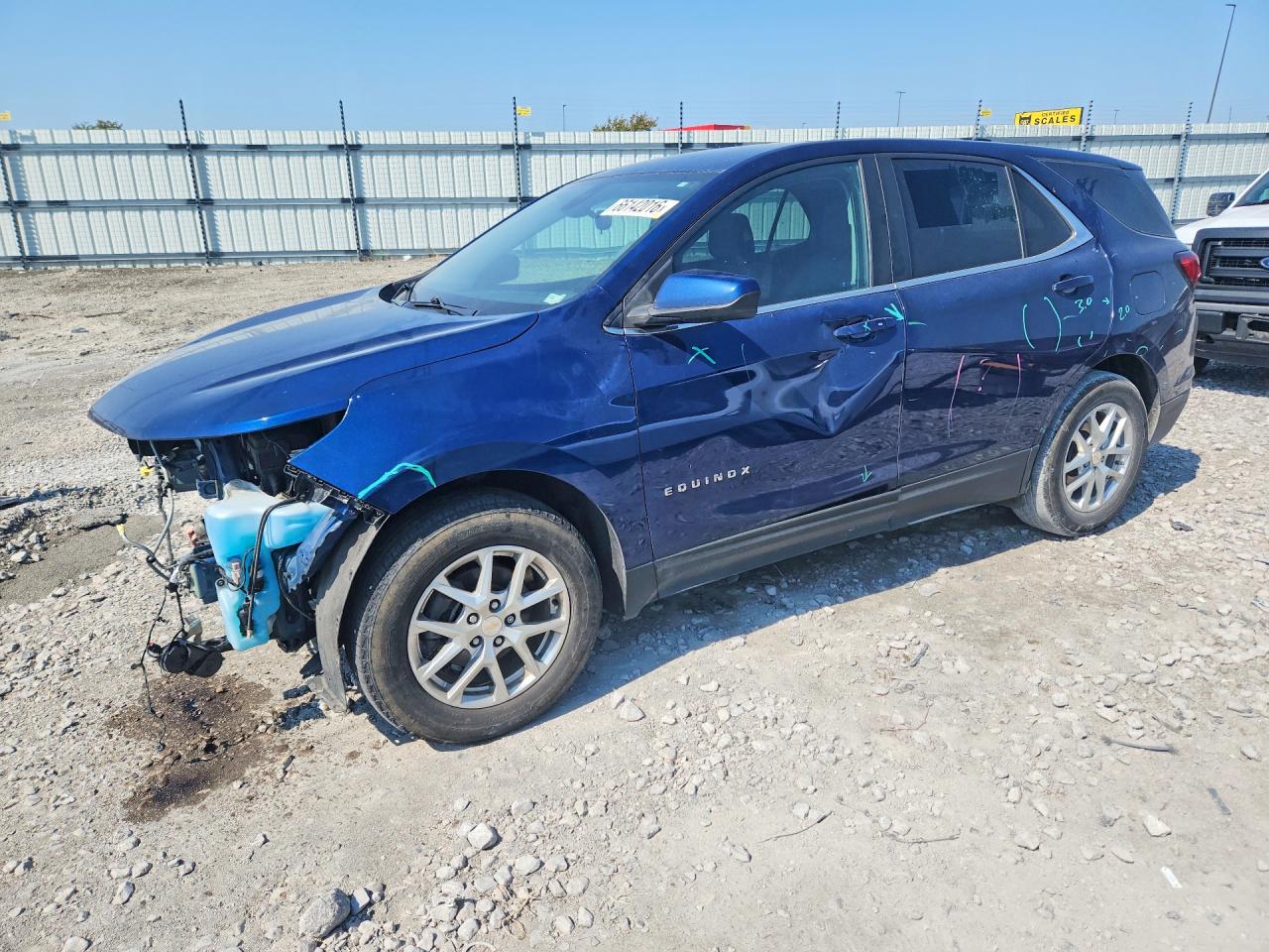 2022 CHEVROLET EQUINOX LT (1LT) — Front 3/4