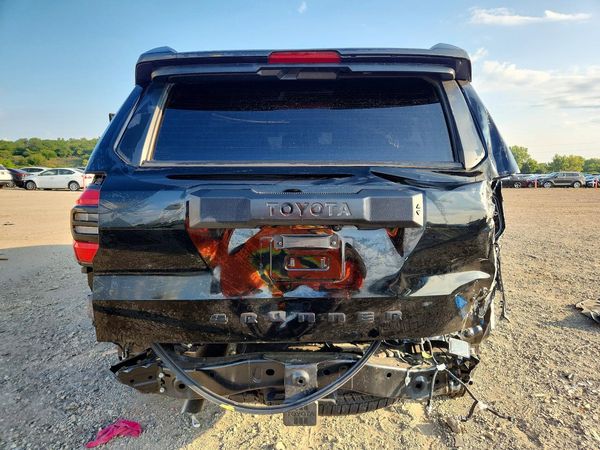 2025 TOYOTA 4RUNNER