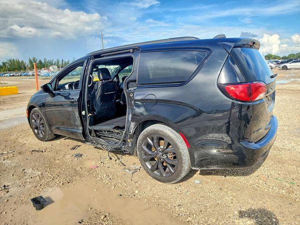 2018 CHRYSLER PACIFICA