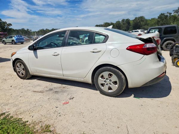 2016 KIA FORTE GL (Middle-Low Grade)