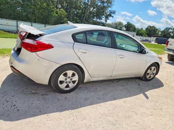 2016 KIA FORTE GL (Middle-Low Grade)