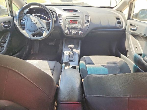 2016 KIA FORTE GL (Middle-Low Grade)